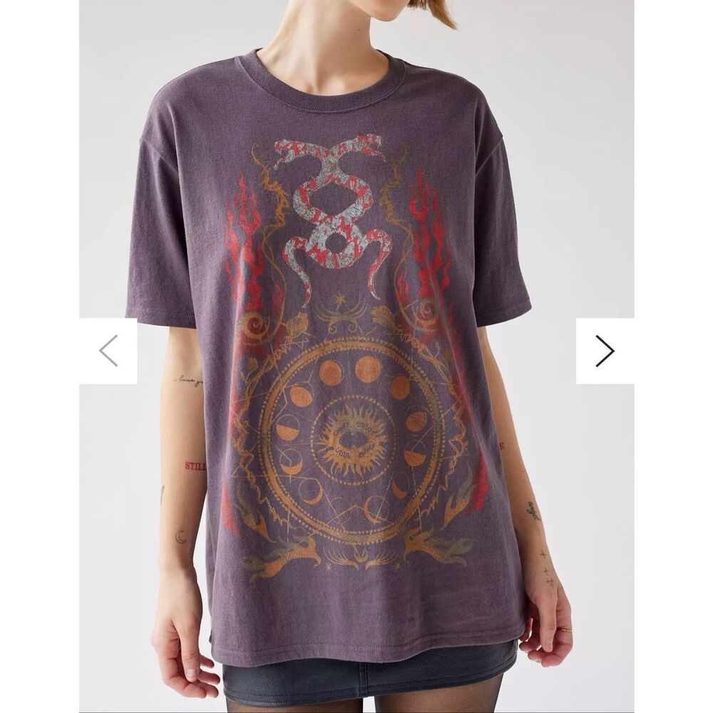 Urban Outfitters UO Medallion Oversized Graphic T Shirt Brown M/L NEW - Picture 2 of 6